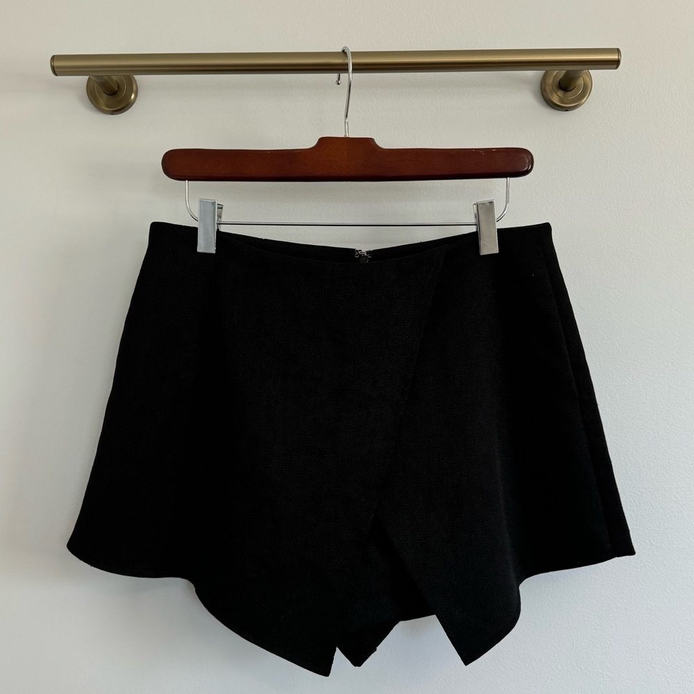 Wrap Skort Asymmetric Black Mini Shorts Size Medium BLAQUE LABEL